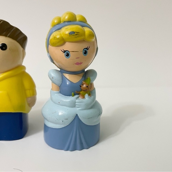 Mega Bloks Lot of 4 Construction Worker Piglet Cinderella Toys Figures - Picture 2 of 16